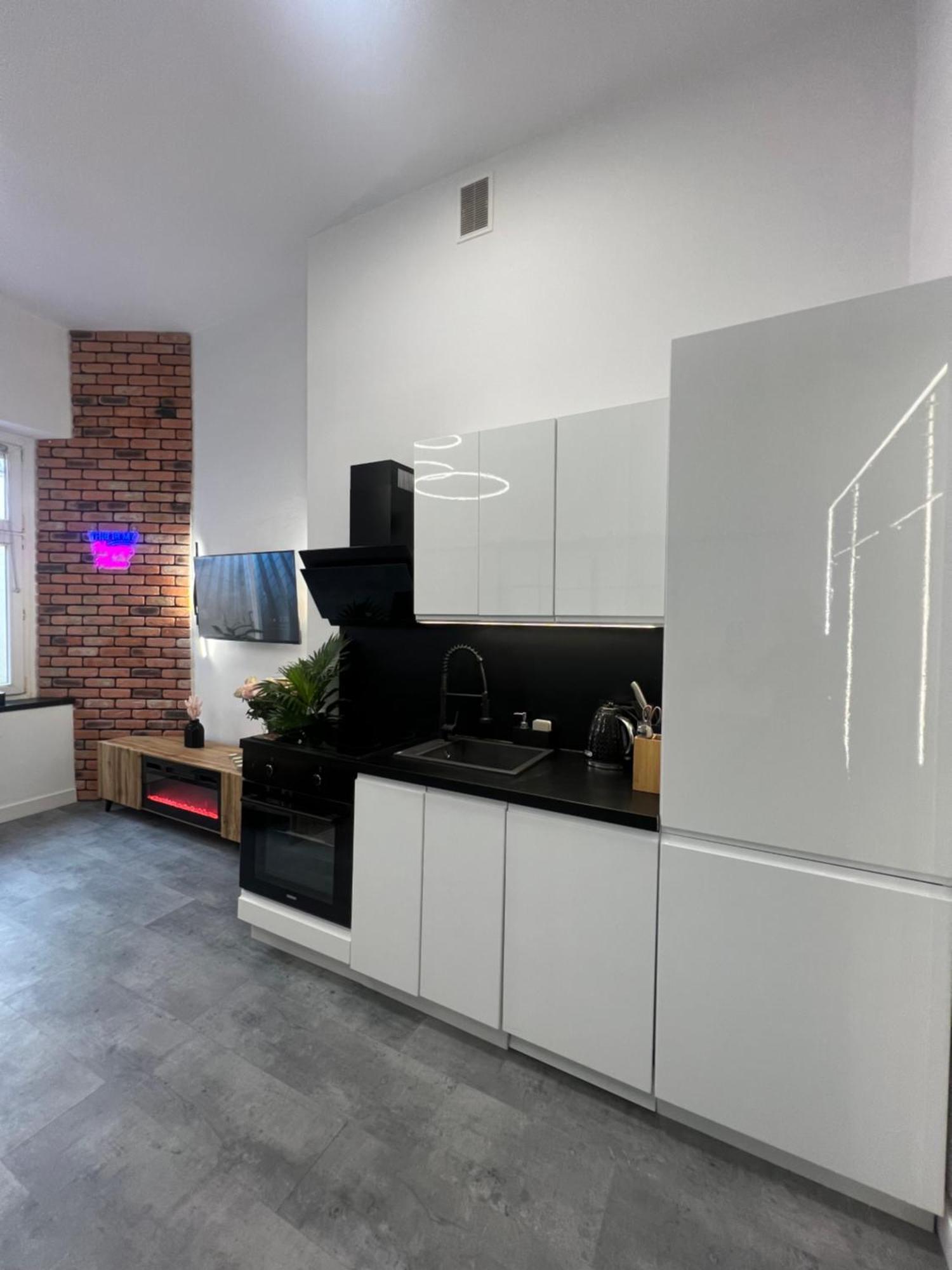 Loft W Centrum Z Jacuzzi Apartamento